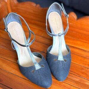 Antonio Melani, Size 9M, Denim, T-Strap Heel